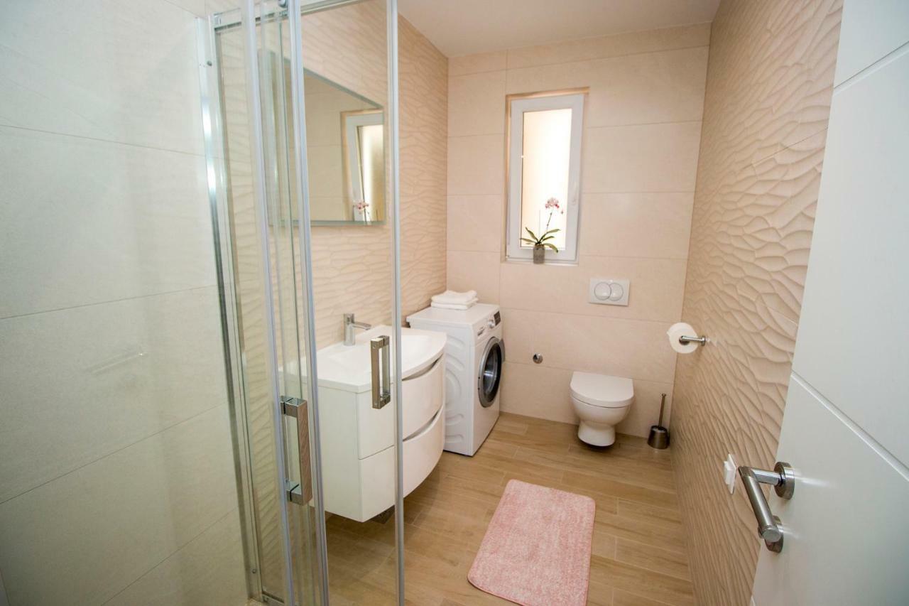Apartman Nina オミシュ エクステリア 写真